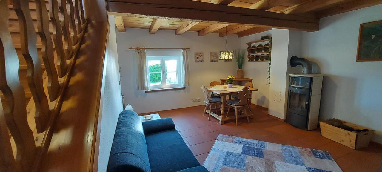 Ruhig Gelegene Ferienwohnung Im Gruenen Mit Terrasse Und Kleinem Garten Rotthalmuenster Εξωτερικό φωτογραφία